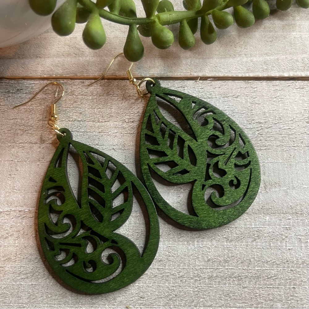 🌿Boho Leaf Leaves Cutout Wooden Earrings! New!